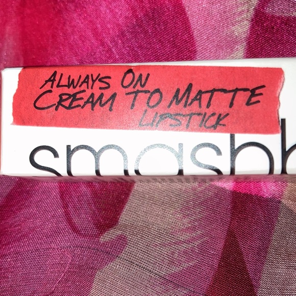 ๐Brand New wonderful lipstick ๐ by Smashbox. - Picture 6 of 8